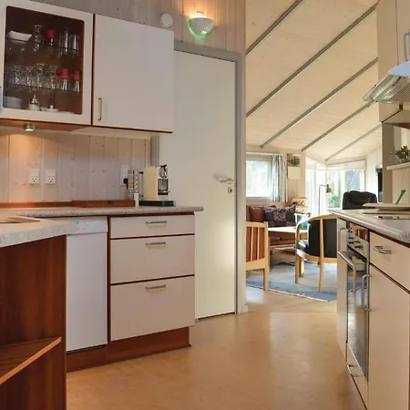 بيت للعطل Gorgeous Home In Gilleleje With Sauna جيليليه